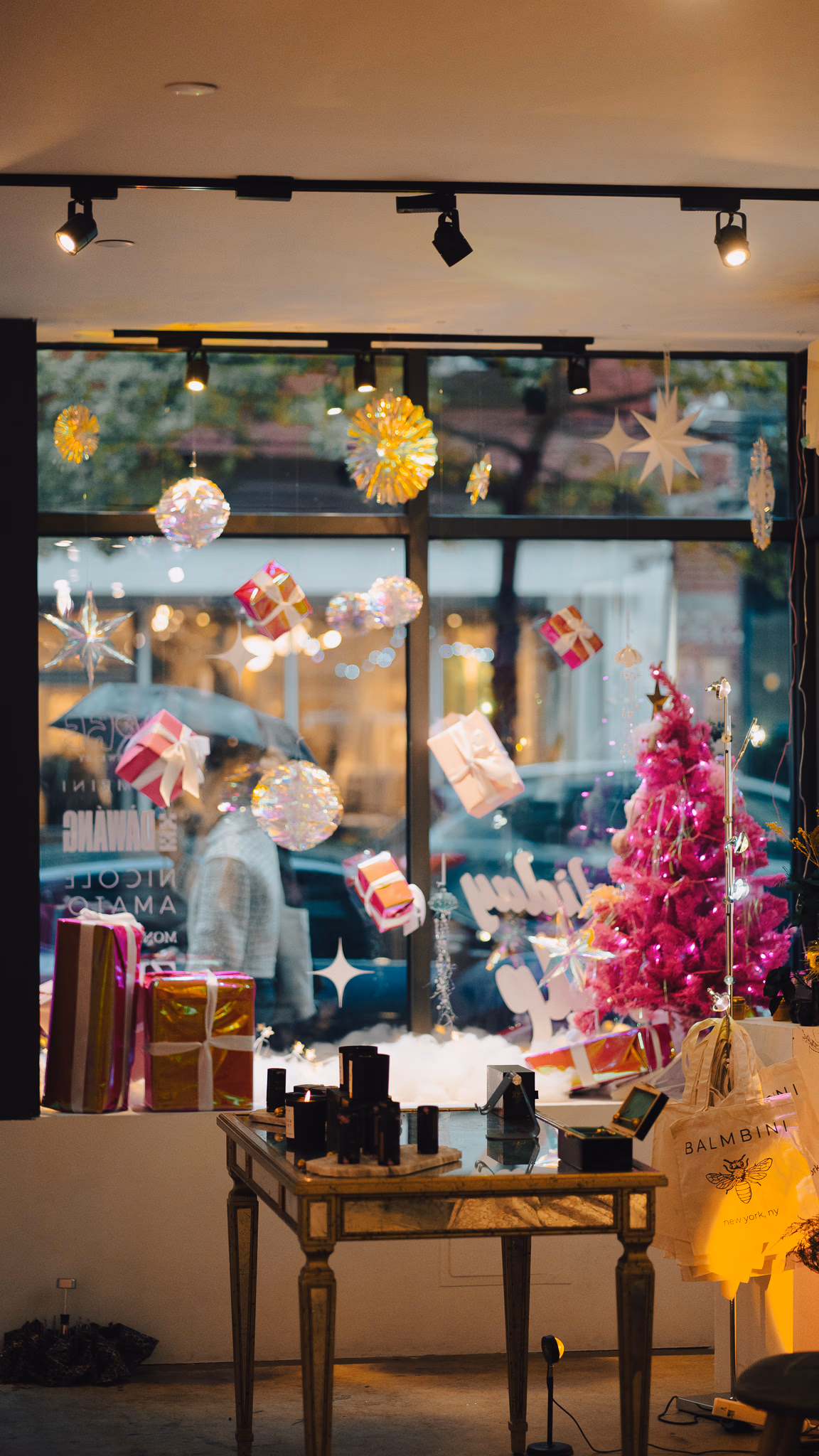 The Holiday Pop Up